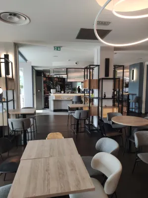 Campanile Smart Lyon Est - Eurexpo Bron Aviation Photos