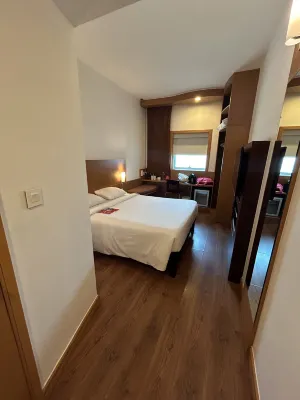 Ibis Fujairah Zimmer Photos