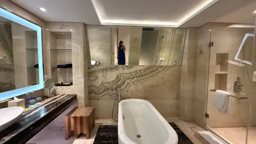 Le Meridien Bali Jimbaran Kamar Photos