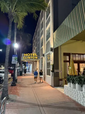 Clinton Hotel South Beach Рядом с отелем Photos