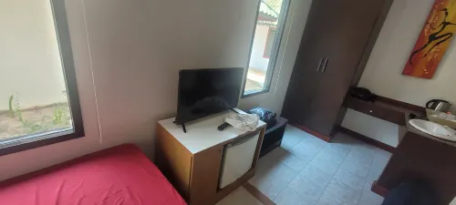 Golden Bay Cottage Kamar Photos