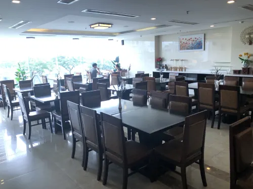 Khách sạn Dana Marina Ăn uống Photos