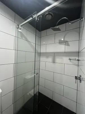 Essence Hotel Carlton Zimmer Photos