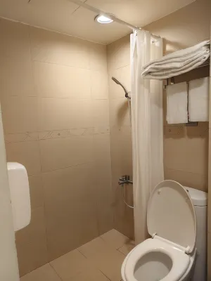 Kiwi Express Hotel Taichung Zhongzheng Kamar Photos