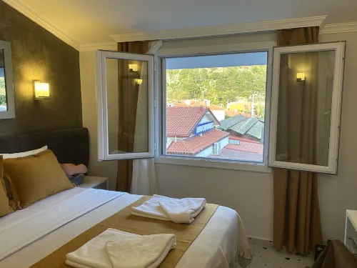 Tonoz Beach Hotel Rooms Photos