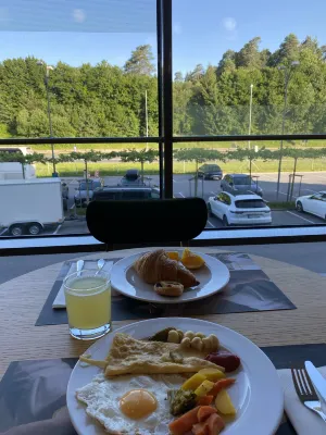 Four Points by Sheraton Ljubljana Mons Dining Photos