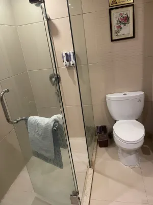 Emperor Hotel Rooms Photos