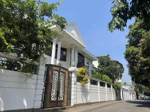 Clock Inn Dehiwala Photos