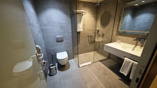Tav Airport Hotel Izmir Camere Photos