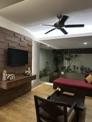 Villa Kayu Raja Photos