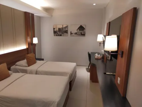 Hotel Cemerlang Bandung Kamar Photos