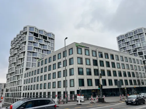Holiday Inn Express Munich City West Exterior Photos