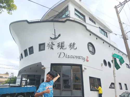 Discovery Secret Hostel Photos