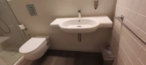 EasyHotel Barcelona Fira Chambres Photos