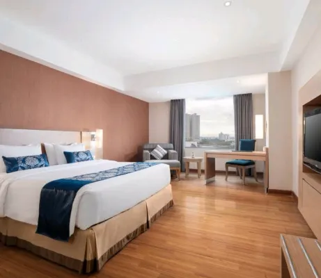 Grand City Hall Hotel Kamar Photos