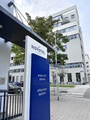 Novotel Suites Wien City Donau بالقرب من الفندق Photos