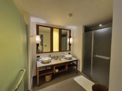 SAii Phi Phi Island Village Rooms Photos