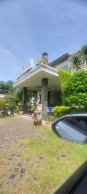 Teges Inn Kuta Photos
