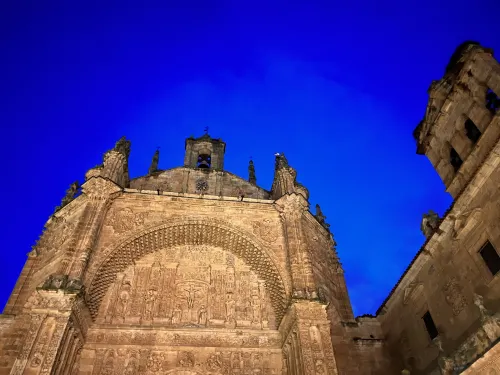 NH Collection Salamanca Palacio de Castellanos À proximité de l'hôtel Photos