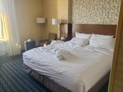 Fairfield Inn & Suites by Marriott Los Angeles LAX/El Segundo Rooms Photos