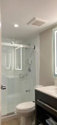Days Inn by Wyndham Toronto West Mississauga Rooms Photos