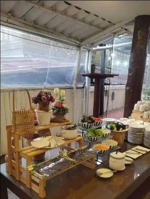 Regent Lodge Lampang Dining Photos