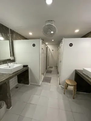Movylodge Kamar Photos