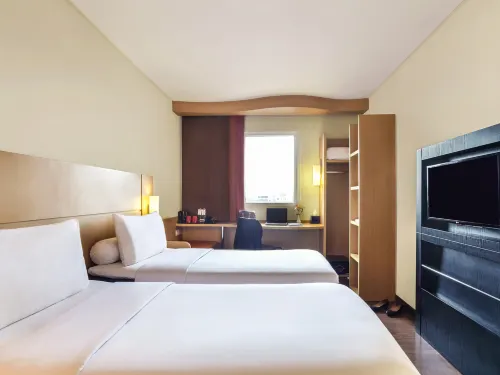 Ibis Surabaya City Center Kamar Photos