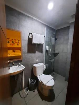 Front One Hotel Tulungagung Kamar Photos