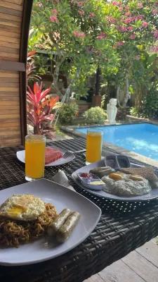 Poedja Villa Jimbaran Dining Photos