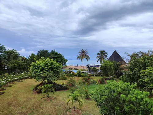 Luwansa Beach Resort Dekat Hotel Photos