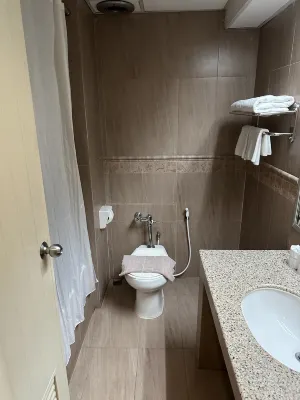 Bangkok City Suite Camere Photos