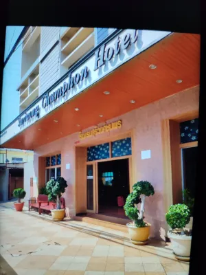 Suriwong Chumphon Hotel Extérieur Photos