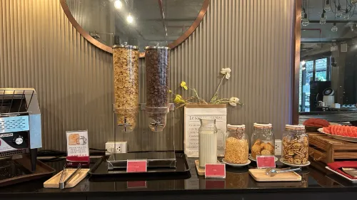 Qiu Hotel Sukhumvit Photos
