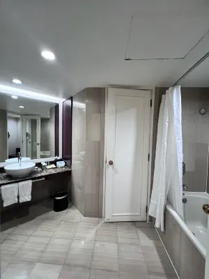 Hilton Kuching Kamar Photos