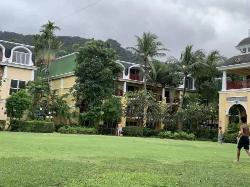 Phuket Graceland Resort and Spa Exterior Photos
