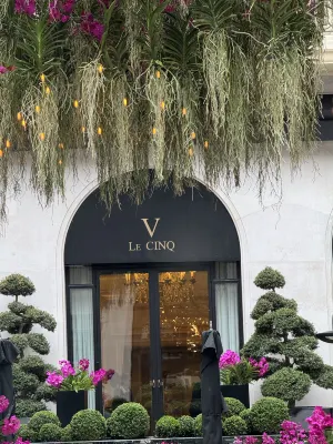 Four Seasons Hotel George V Paris Photos