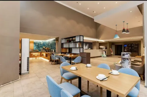 Yixuan Hotel (Fuzhou Sanfang Qixiang Dongmen Subway Station Store) Dining Photos