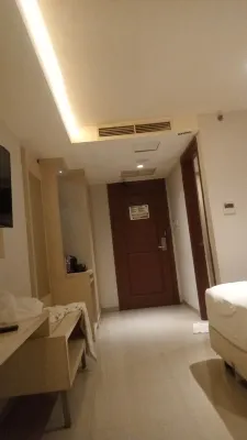 Grand Metro Hotel Tasikmalaya Kamar Photos