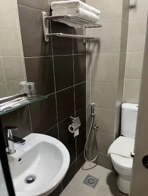 B Lot Hotel Camere Photos