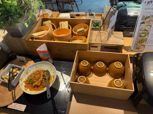 Ref Kyoto Hachijoguchi by Vessel Hotels Dining Photos
