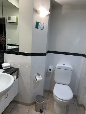 Parkside Hotel & Apartments Rooms Photos