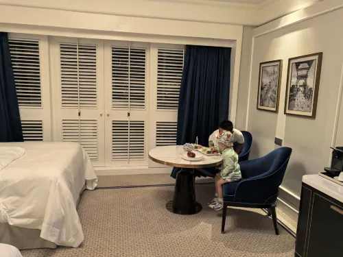 The St. Regis Jakarta Kamar Photos