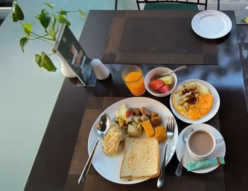 Ibis Styles Jakarta Sunter Makanan Photos
