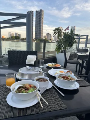 Ramada Plaza by Wyndham Bangkok Menam Riverside Dining Photos