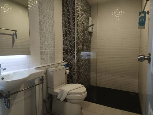 Z Sleep Hotel Kamar Photos