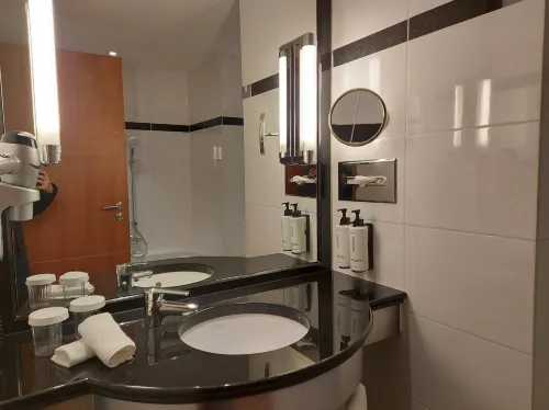 Hôtel Crowne Plaza - Aéroport de Bruxelles Chambres Photos