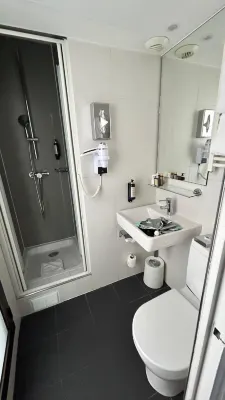 Hotel Eiffel Capitol Rooms Photos