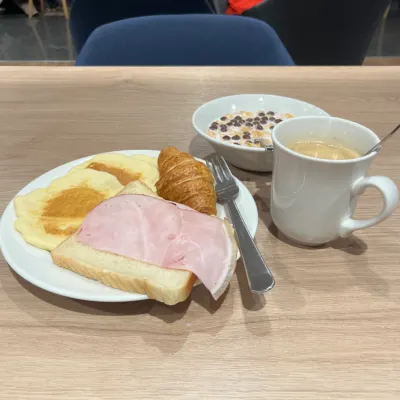 Holiday Inn Express Frankfurt Messe Ristorazione Photos