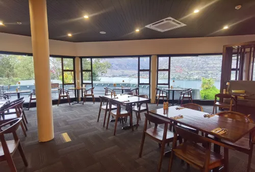 Holiday Inn Queenstown Frankton Road Ristorazione Photos